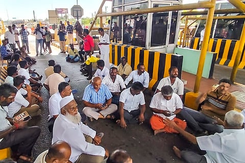 Protest seeking toll exemption for local vehicles in Madurai